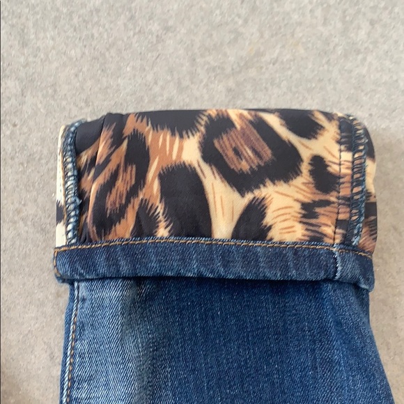 KanCan denim distressed leopard fabric jeans - Picture 4 of 10